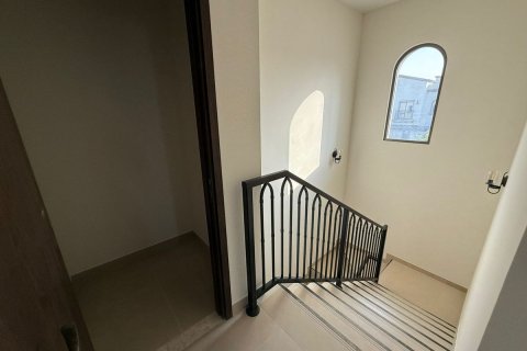 3 bedrooms Townhouse in Al Mearag City, Vietnam No. 94423 8