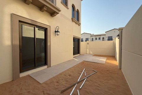 3 bedrooms Townhouse in Al Mearag City, Vietnam No. 94423 16