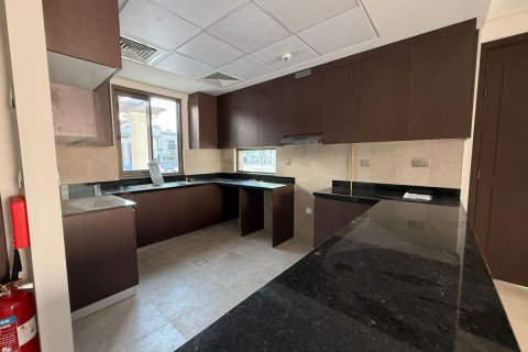 3 bedrooms Townhouse in Al Mearag City, Vietnam No. 94423 5