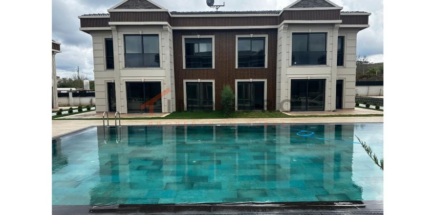 4 chambres Villa à Ra Ban, Vietnam No. 115565