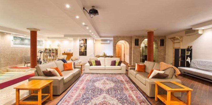 Недвижимость с 5 спальнями в Hoai An, Вьетнам №26489