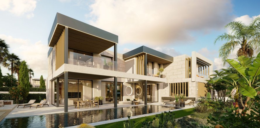 4 bedrooms Villa in Estepona, Spain No. 121864