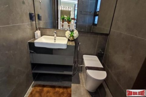 5 bedrooms House in Bangkok, Thailand No. 97244 16