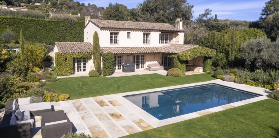 4 bedrooms Villa in Saint-Paul-de-Vence, France No. 81215