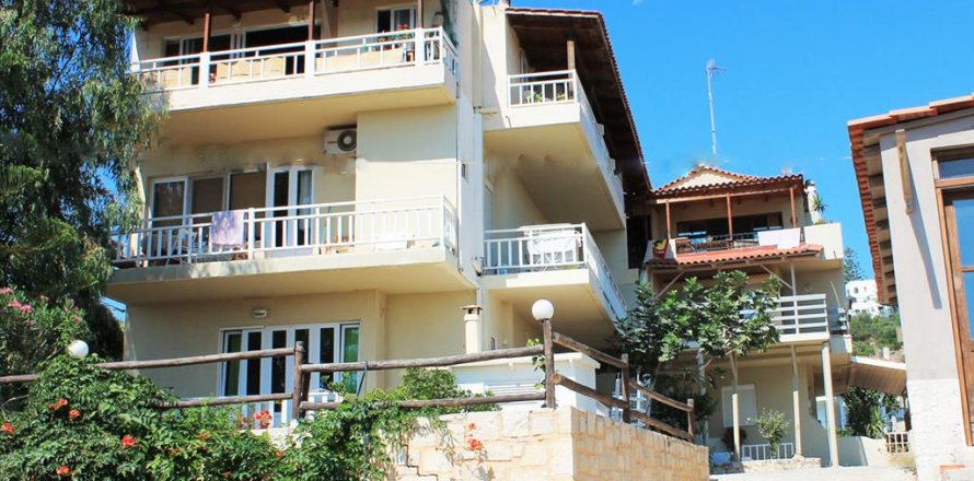 12 rooms Building in Hersonissos, Greece No. 60183