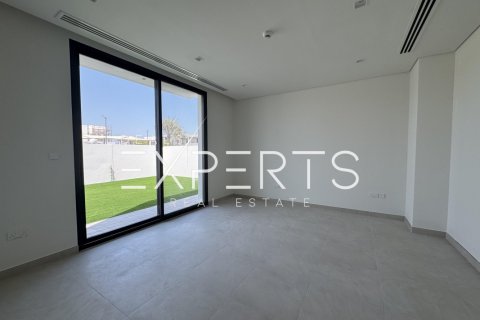 5 bedrooms Villa in Bavaria Town, Vietnam No. 84210 11