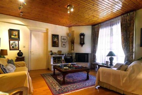 Вилла с 4 спальнями в Энгоми, Кипр №77139 3