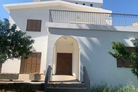 5 bedrooms House in Strovolos, Cyprus No. 84328 1