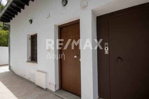 Дом с 8 спальнями в Магнисия, Греция №28002 3