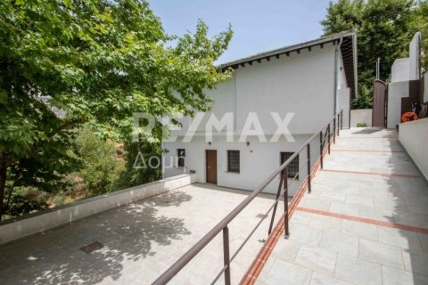 Дом с 8 спальнями в Магнисия, Греция №28002 1