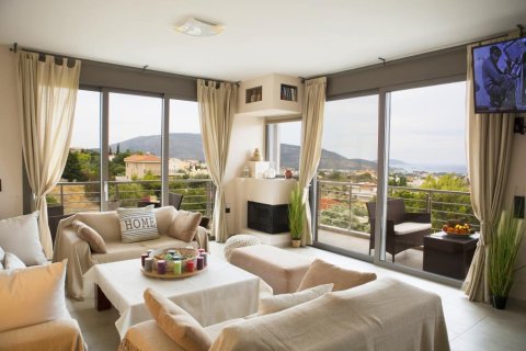 5 dormitorios House en Kalyvia Thorikou, Greece No. 56910 9