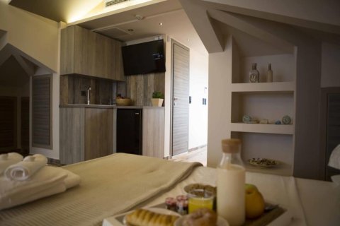 5 dormitorios House en Kalyvia Thorikou, Greece No. 56910 28