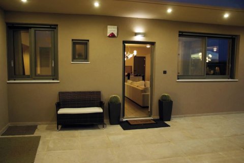 5 dormitorios House en Kalyvia Thorikou, Greece No. 56910 8