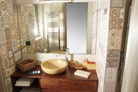 5 dormitorios House en Kalyvia Thorikou, Greece No. 56910 17