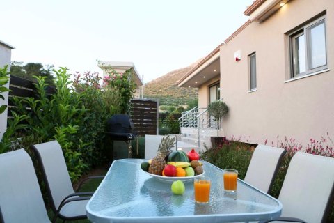 5 dormitorios House en Kalyvia Thorikou, Greece No. 56910 6