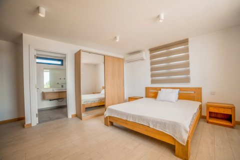 4 bedrooms Villa in Flic-en-Flac, Mauritius No. 86619 4