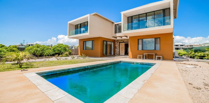 4 bedrooms Villa in Flic-en-Flac, Mauritius No. 86619