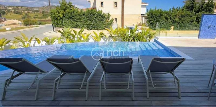 3 bedrooms Villa in Mouttagiaka, Cyprus No. 30675