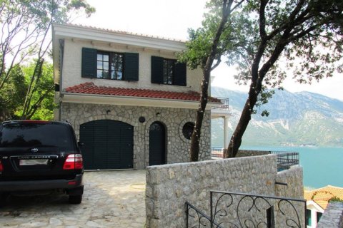 2 chambres Appartement à Kotor, Montenegro No. 66897 7