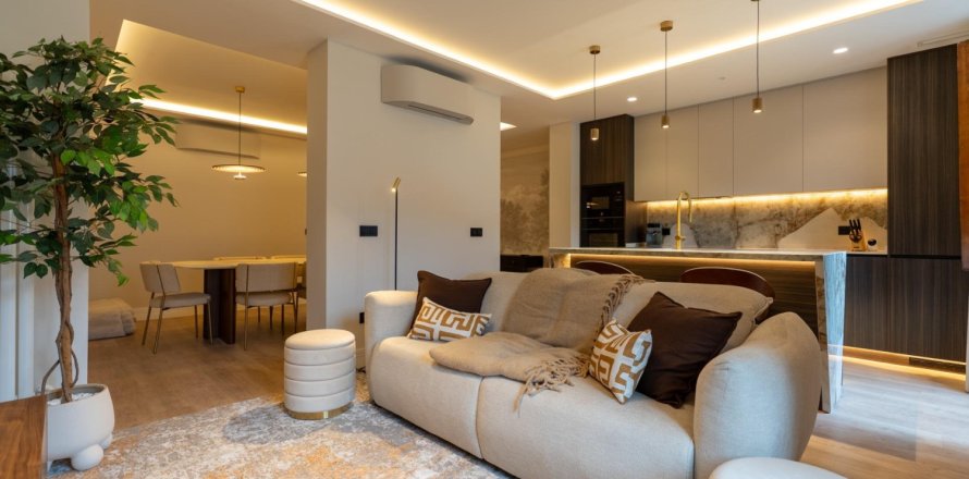 3 bedrooms Apartment in Madrid, Spain No. 124783