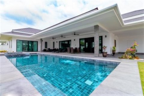 3 bedrooms Villa in Hua Hin, Thailand No. 95874 1