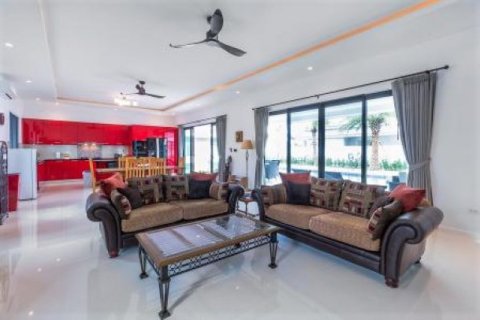 3 bedrooms Villa in Hua Hin, Thailand No. 95874 11