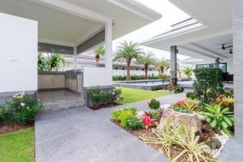 3 bedrooms Villa in Hua Hin, Thailand No. 95874 4