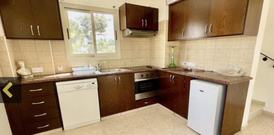 4 bedrooms House in Paphos, Cyprus No. 37180