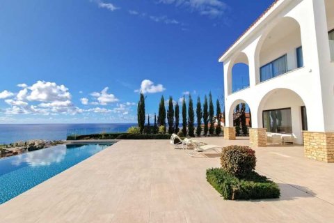 Вилла с 3 спальнями в Агиос Георгиос, Кипр №100772 1