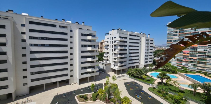 4 dormitorios Apartment en San Juan, Spain No. 112605