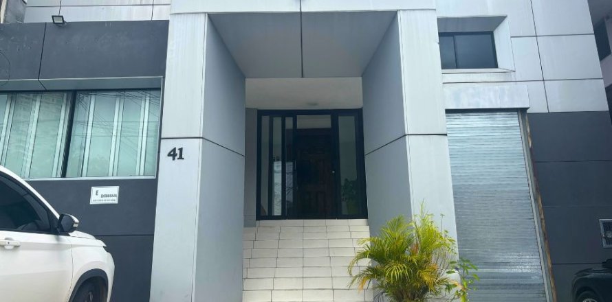 618m² Commercial property in Panama City, Panama No. 112983