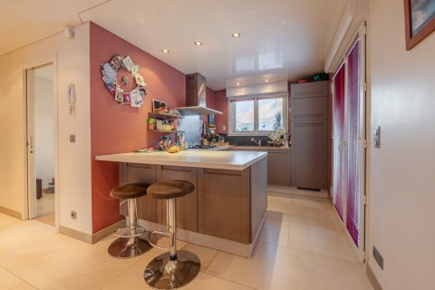 Дом с 4 спальнями в Лез-Уш, Франция №99934 8