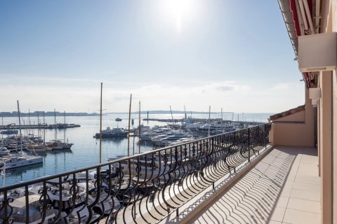 3 bedrooms Apartment in Cannes, France No. 68005 5