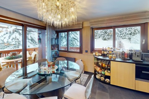 3 bedrooms Apartment in Courchevel, France No. 100210 3