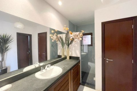 4 bedrooms Villa in Itaipava, Brazil No. 62404 13