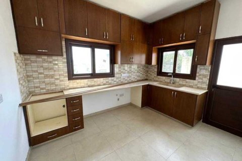 4 bedrooms Villa in Trachoni, Cyprus No. 31593 10