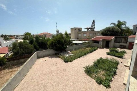 4 bedrooms Villa in Trachoni, Cyprus No. 31593 2