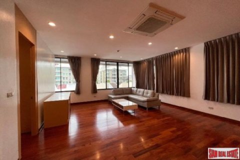 3 bedrooms Apartment in Bangkok, Thailand No. 98114 2