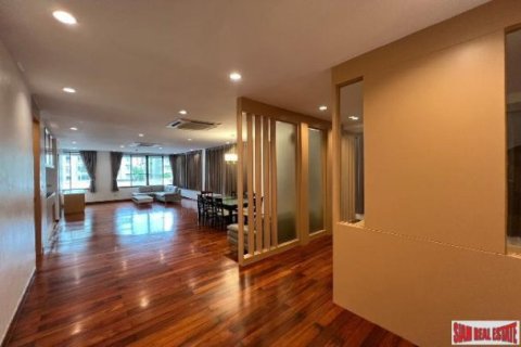 3 bedrooms Apartment in Bangkok, Thailand No. 98114 18