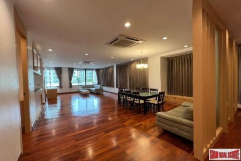 3 bedrooms Apartment in Bangkok, Thailand No. 98114 11