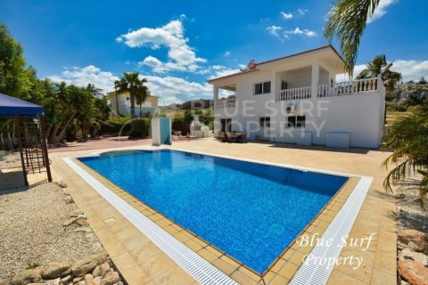 4 bedrooms Villa in Paralimni, Cyprus No. 64949 1