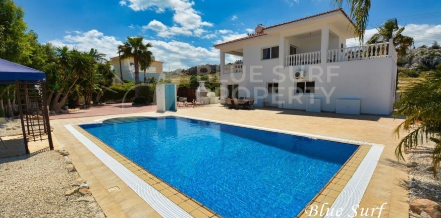 4 bedrooms Villa in Paralimni, Cyprus No. 64949