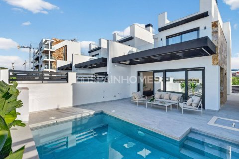 3 dormitorios Villa en Torrevieja, Spain No. 128195
