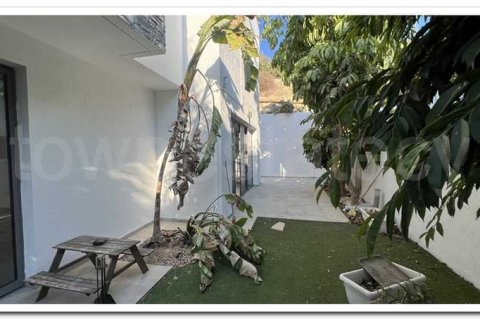 Дом с 3 спальнями в Агиос Афанасиос, Кипр №72188 8