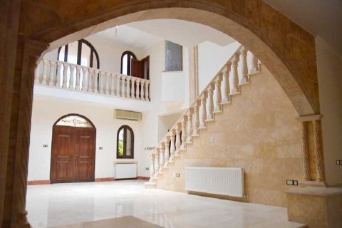 5 bedrooms Villa in Oroklini, Cyprus No. 101273 7