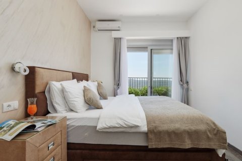 Дом с 3 спальнями в Котор, Черногория №66735 18