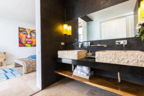 6 bedrooms Villa in Tha Chang, Thailand No. 96024 11