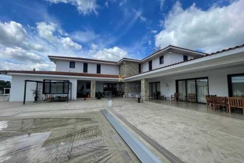 6 bedrooms House in Meneou, Cyprus No. 29315 8