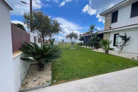 6 bedrooms House in Meneou, Cyprus No. 29315 2