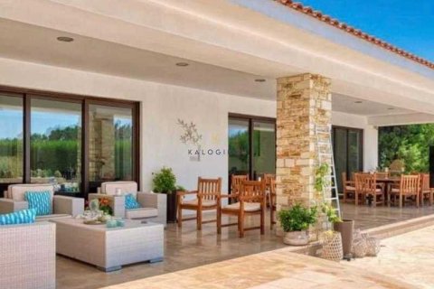 6 bedrooms House in Meneou, Cyprus No. 29315 5